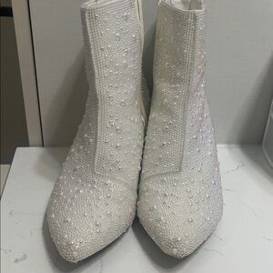 Versona White Pearl-Studded Ankle Boots